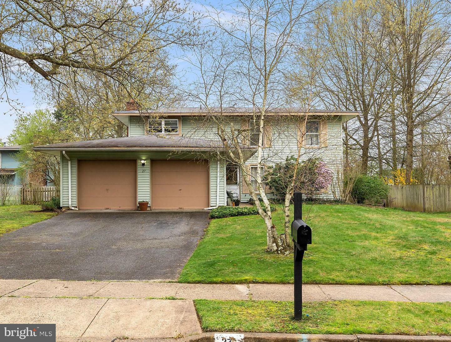 Property Photo:  27 Stonegate Drive  NJ 08060 