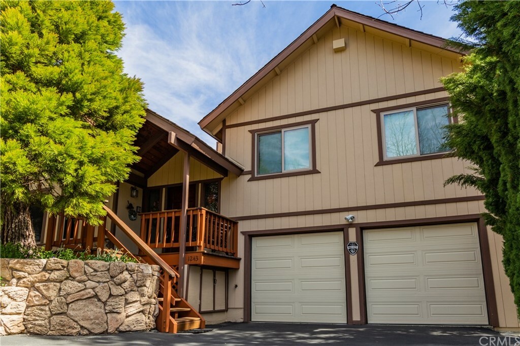 Property Photo:  1243 Kodiak Drive  CA 92352 