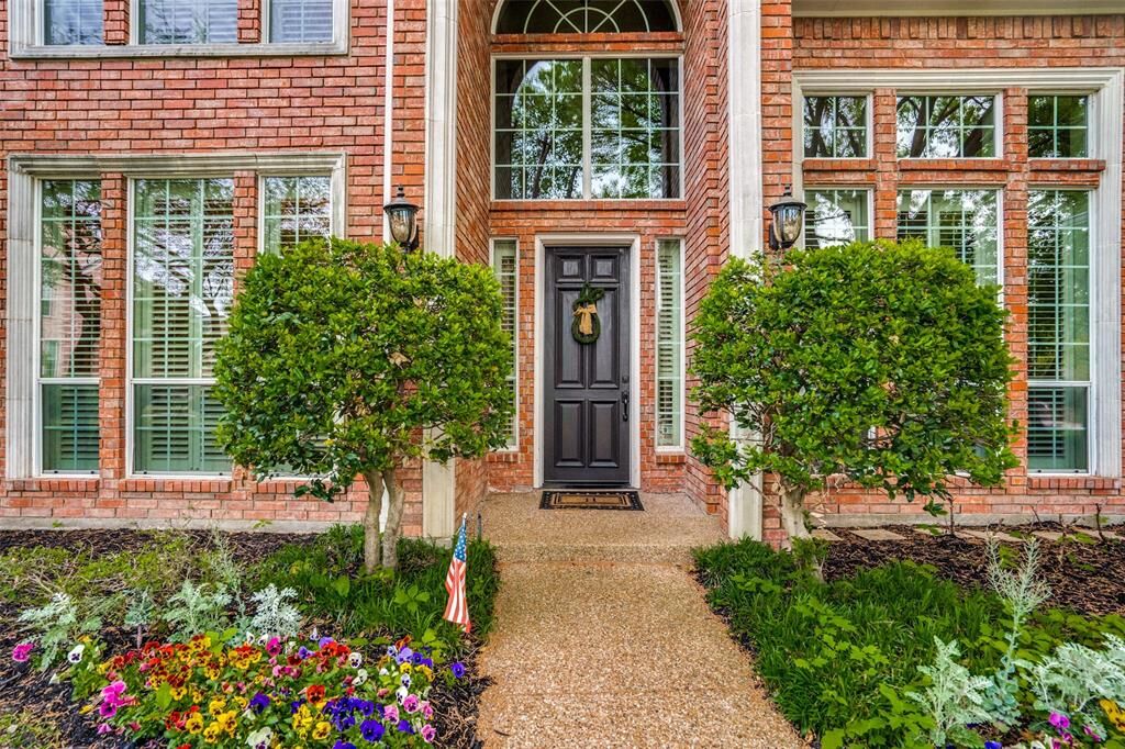 Property Photo: 5004 Albany Drive TX 75093