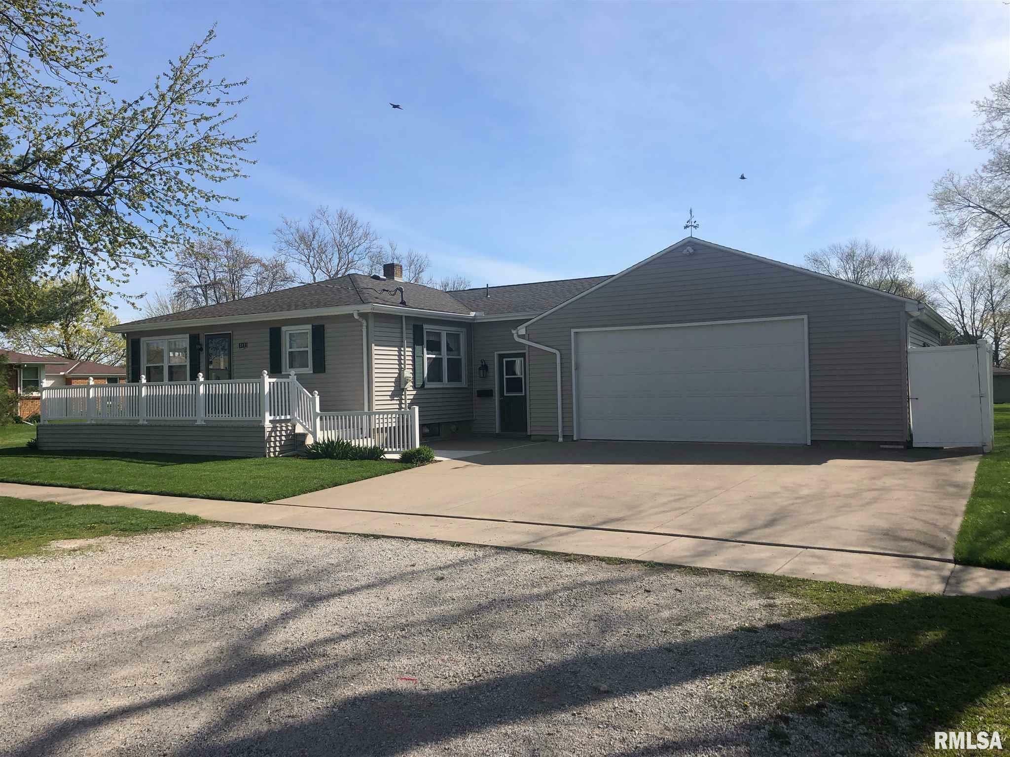 Property Photo:  312 N Spring  IL 61548 