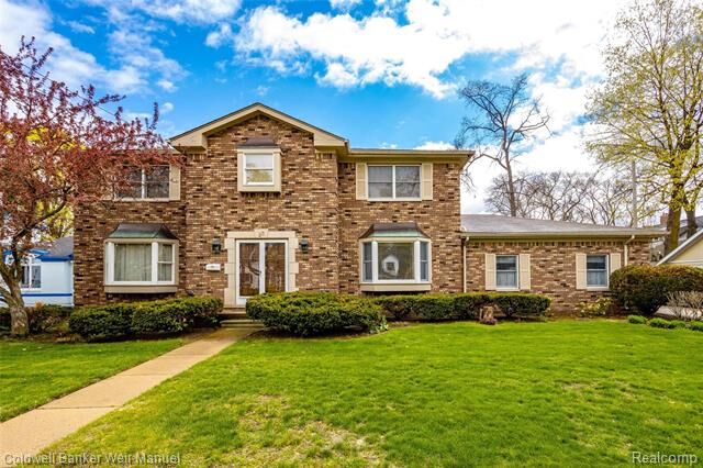 Property Photo: 23 Kenberton Drive MI 48069