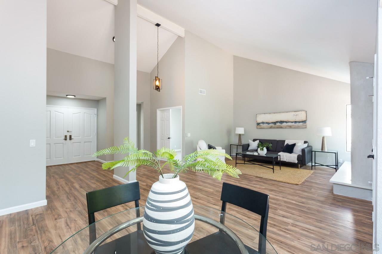 Property Photo: 16085 Avenida Aveiro CA 92128