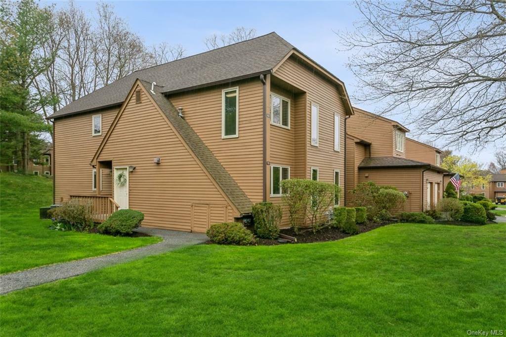 Property Photo:  112 Ridgeview Lane  NY 10598 