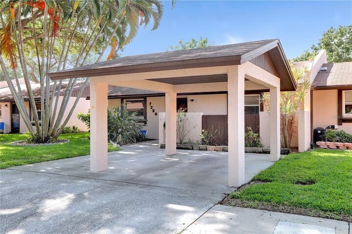 Property Photo: 7254 55th Avenue N FL 33709