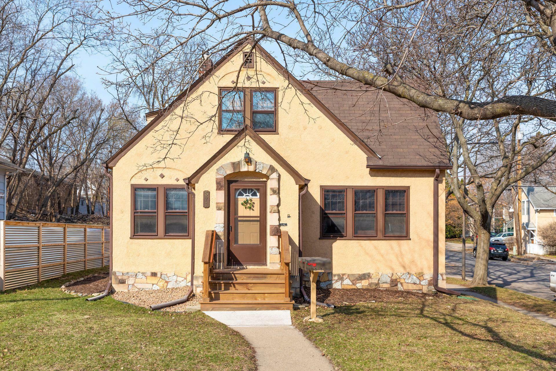 Property Photo:  571 Hall Avenue  MN 55107 