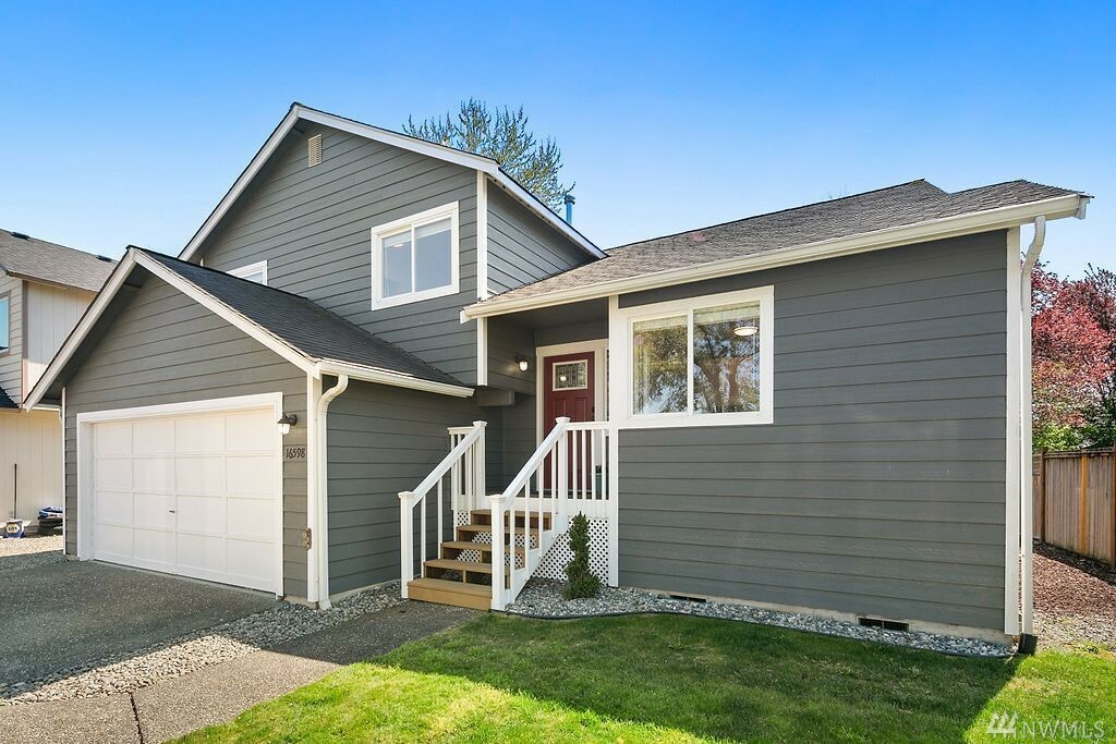 Property Photo:  16598 150th St SE  WA 98272 