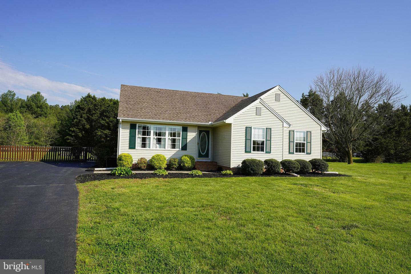 Property Photo:  804 New Castle Court  MD 21804 