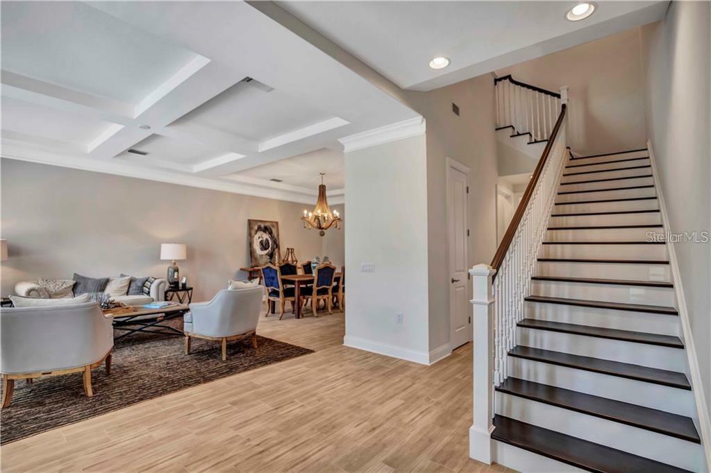 Property Photo: 475 Gilman Court N FL 33716