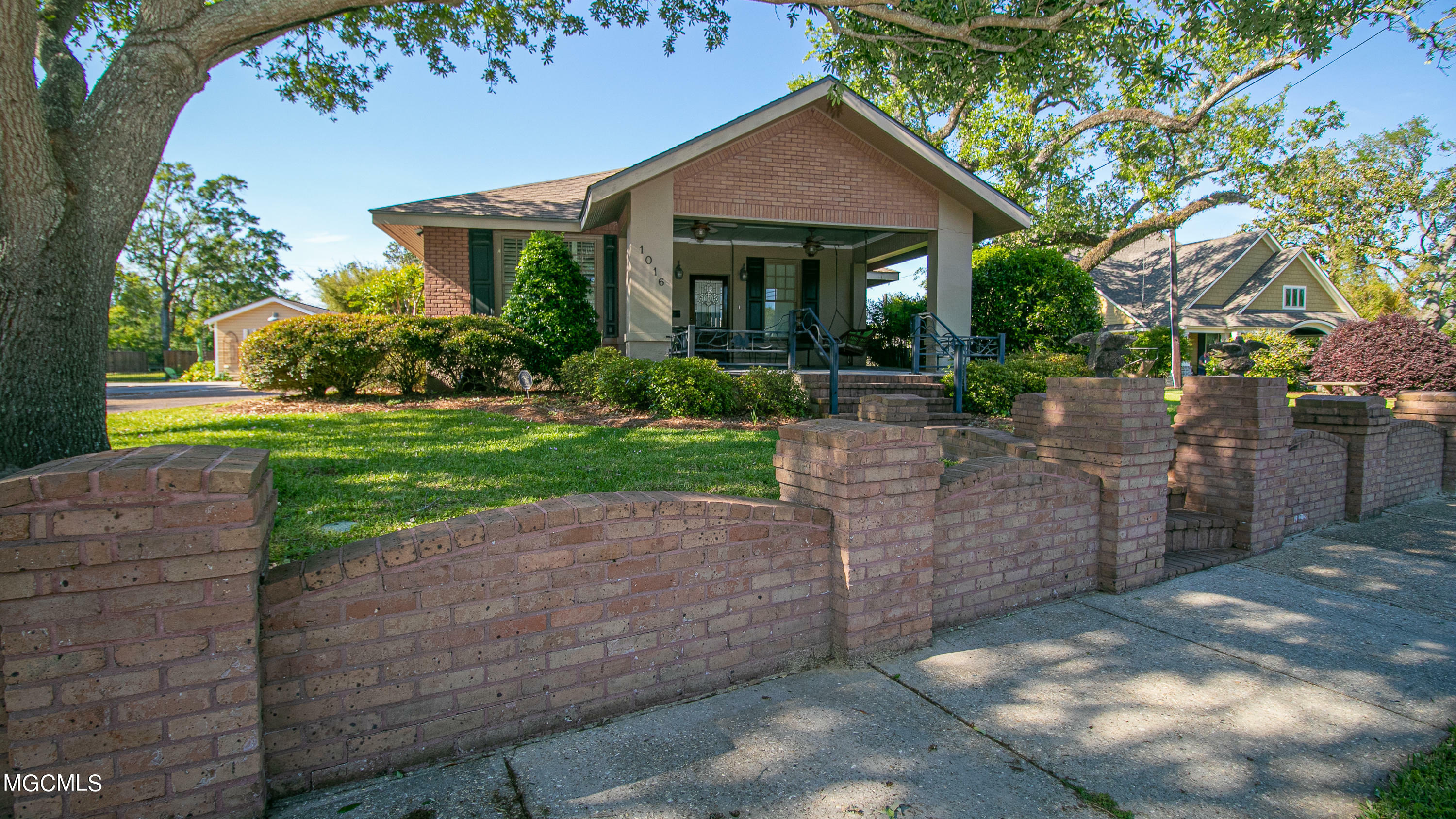 Property Photo: 1016 2nd Street MS 39501