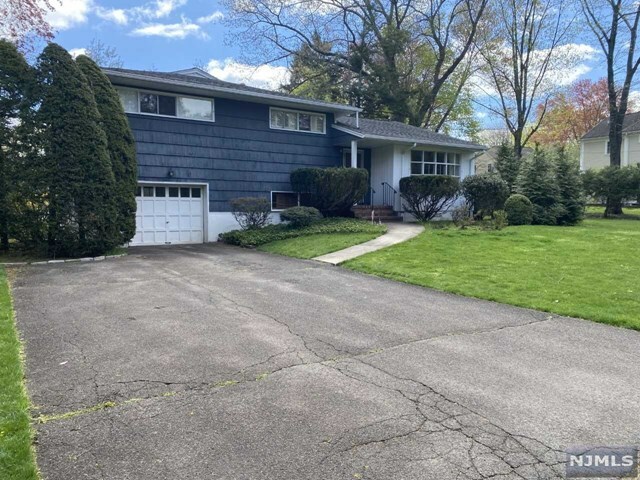 285 Whitman Street  Haworth NJ 07641 photo