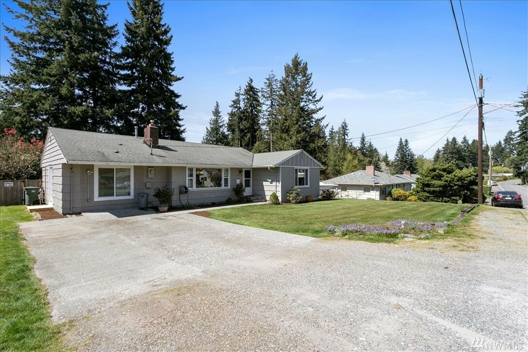 Property Photo:  5108 W View Dr  WA 98203 