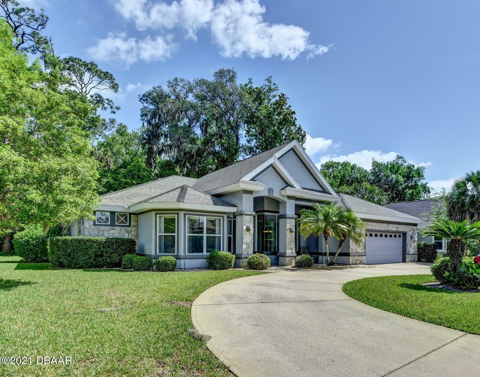 Property Photo:  5 Kingsgate Court  FL 32174 