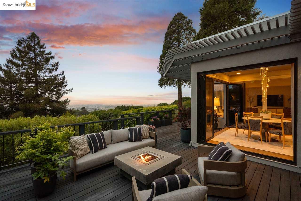 Property Photo: 5455 Hilltop Cres CA 94618