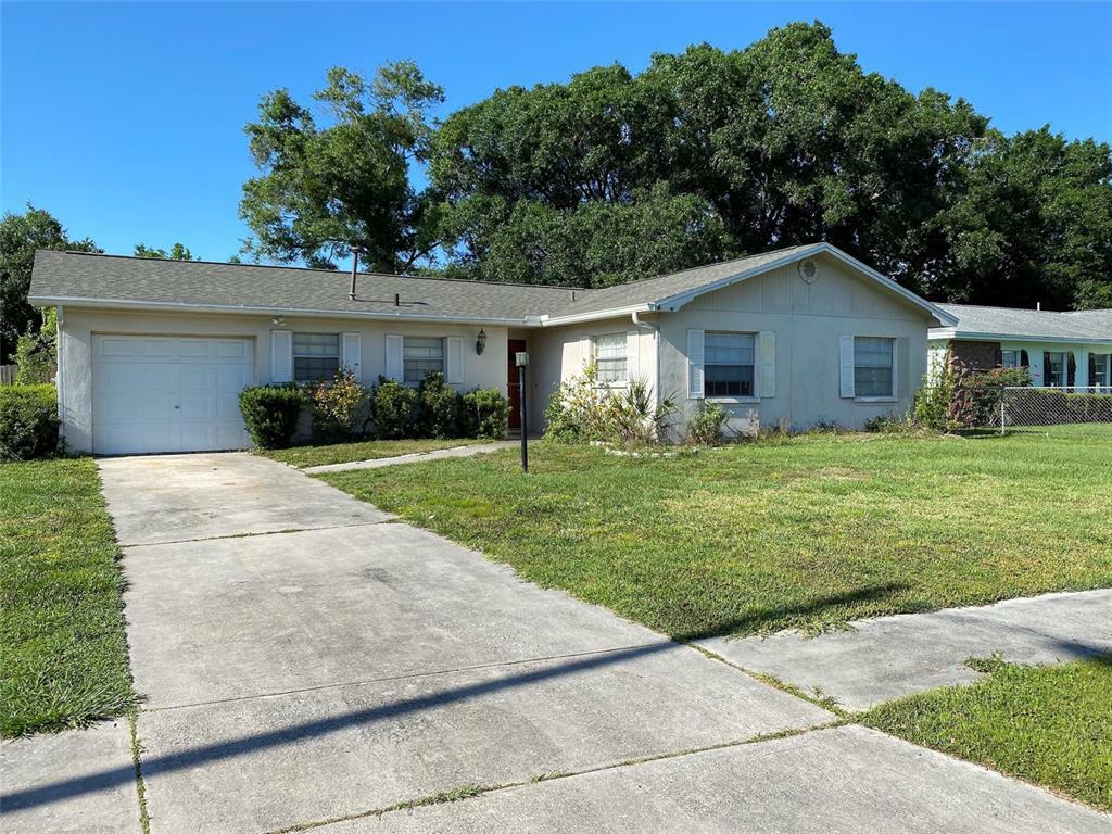 Property Photo:  616 Huntington Street  FL 33511 