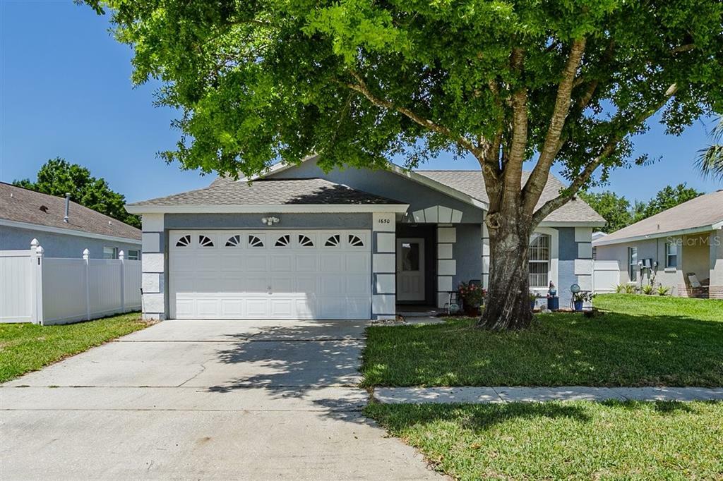 Property Photo:  1650 Oak Hill Trail  FL 34747 