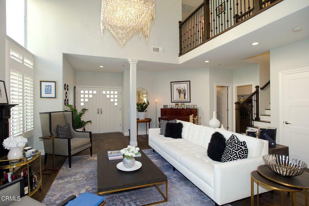 Property Photo: 989 Calle La Primavera CA 91208