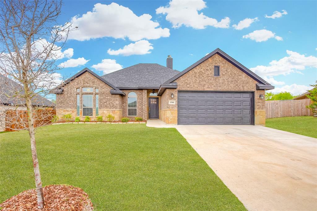 Property Photo:  1500 Town Creek Circle  TX 76086 