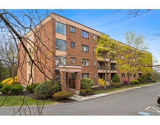 Property Photo:  9 Ledgewood Way 25  MA 01960 