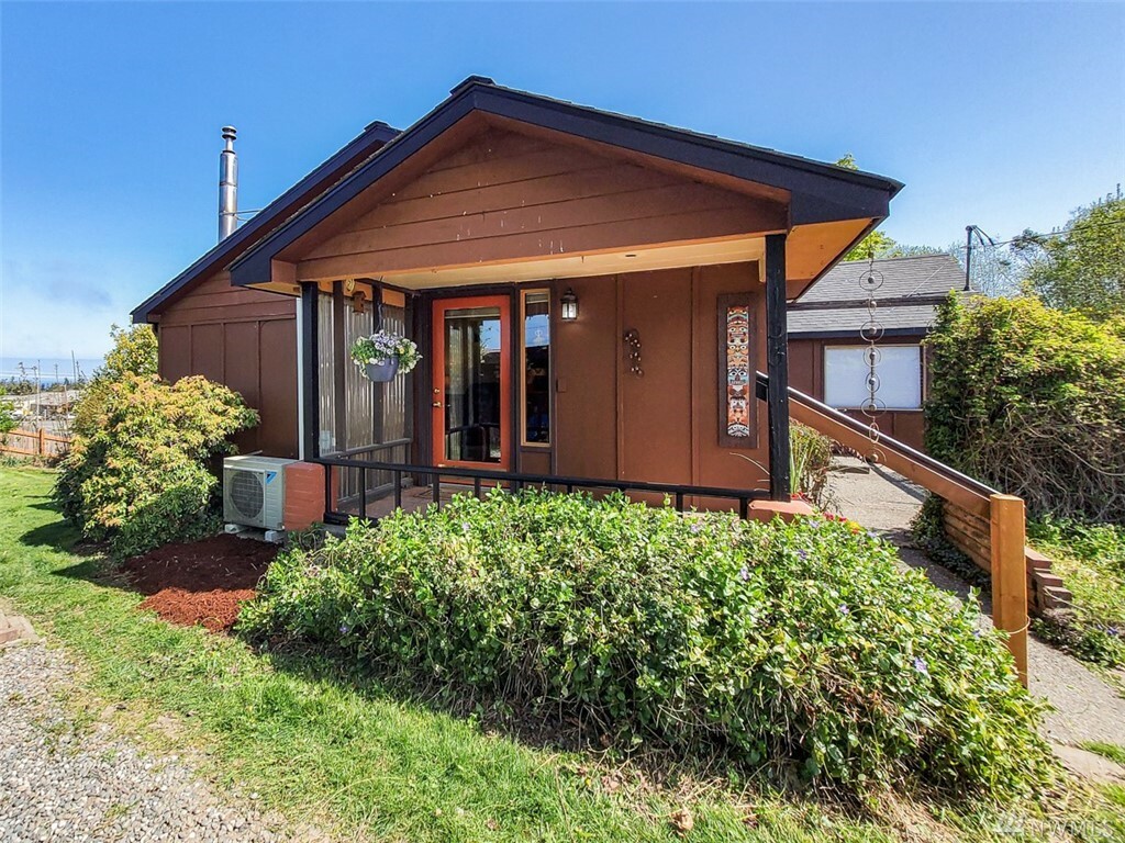 Property Photo:  133 Elwha Rd  WA 98362 