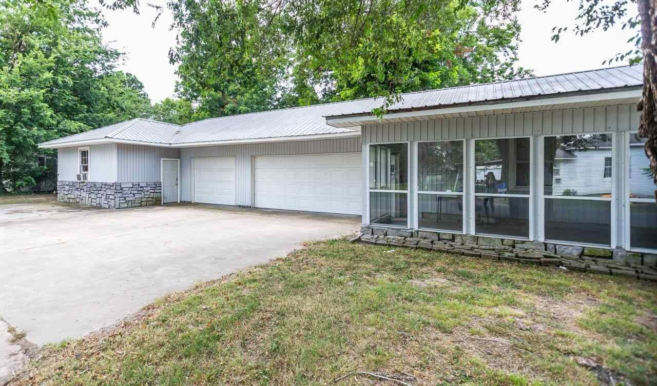 Property Photo:  603 SW 5th Street  AR 72476 