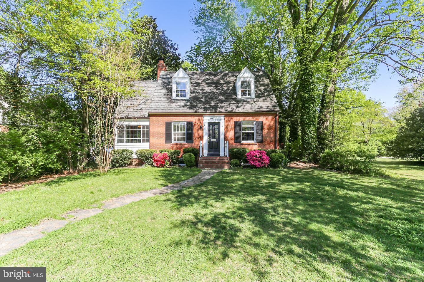 Property Photo: 6407 15th Street VA 22307