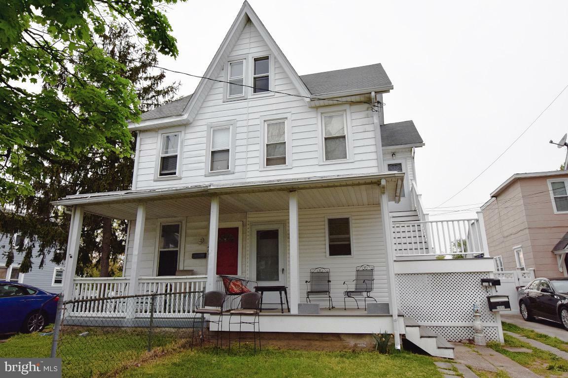 Property Photo:  265 Hooker Street  NJ 08075 