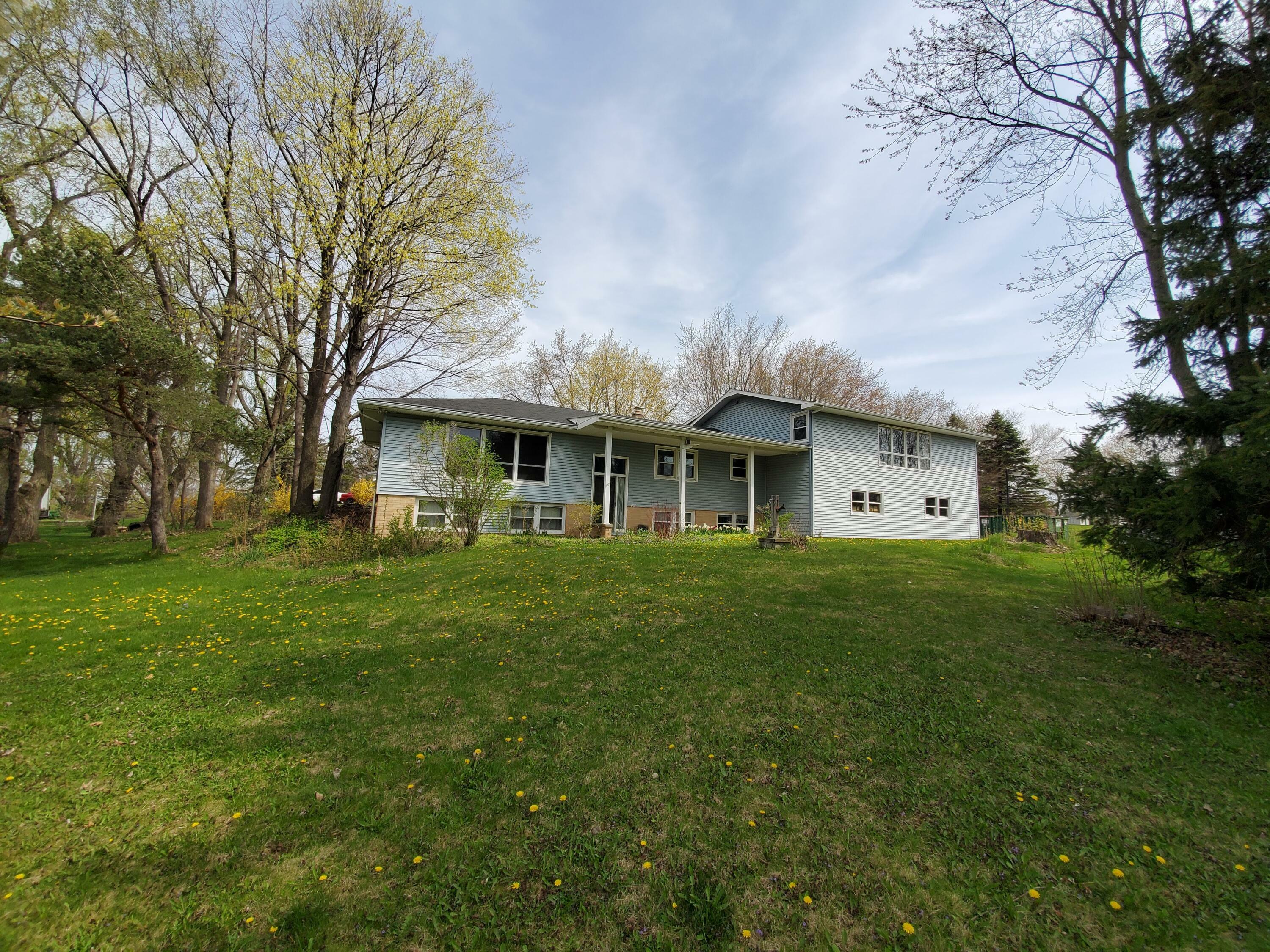 Property Photo: 5624 Old Oak Ln WI 53402