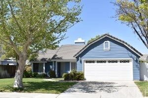 Property Photo:  3219 W Avenue J4  CA 93536 