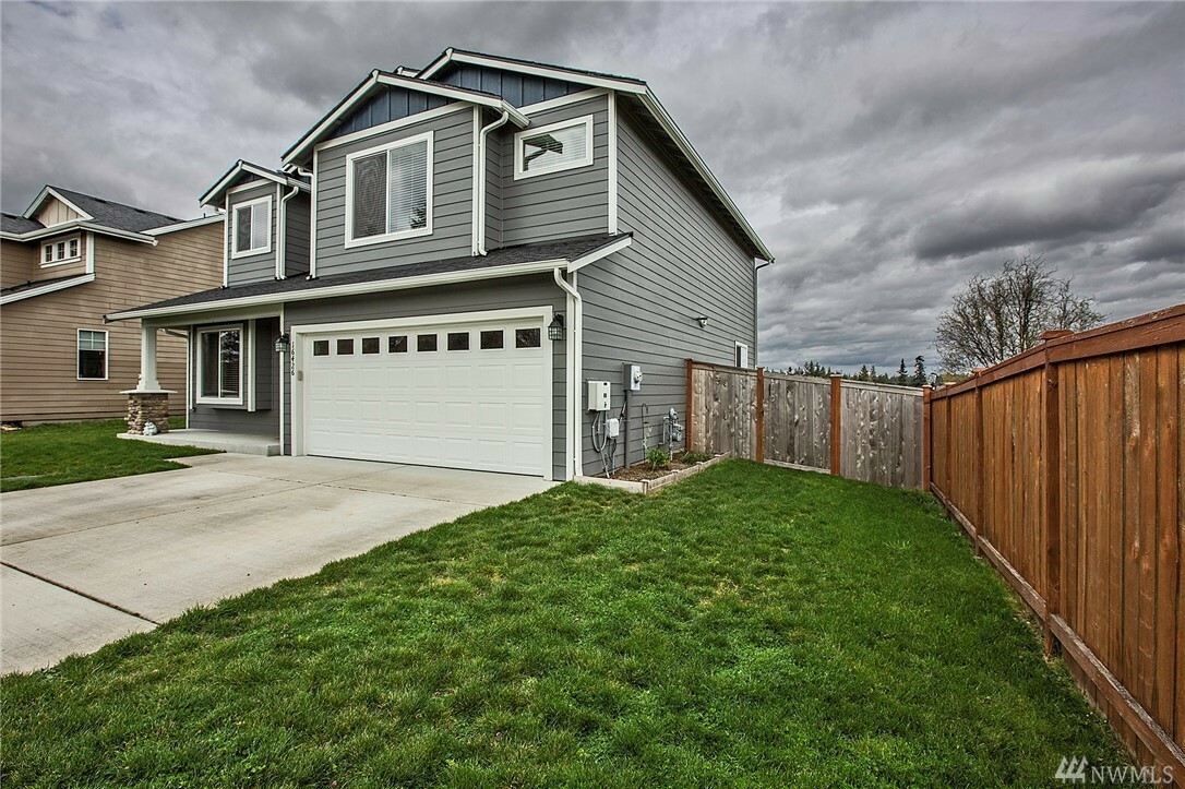 Property Photo:  16426 Canal Ct SE  WA 98597 