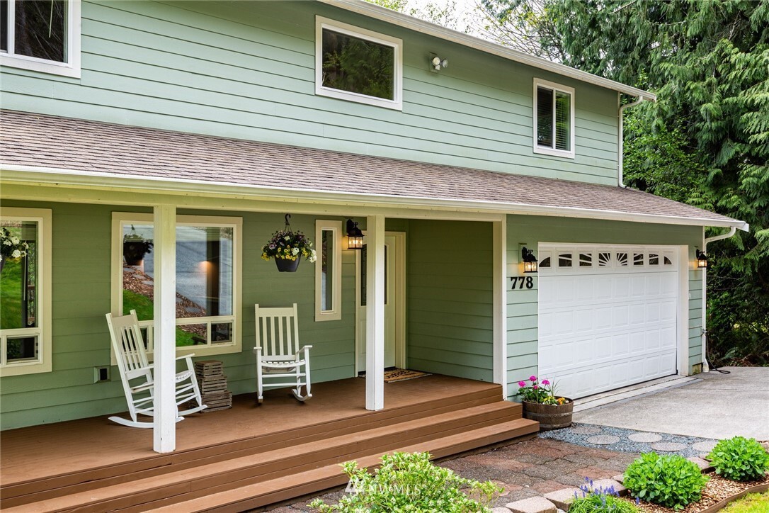 Property Photo: 778 West Road WA 98284