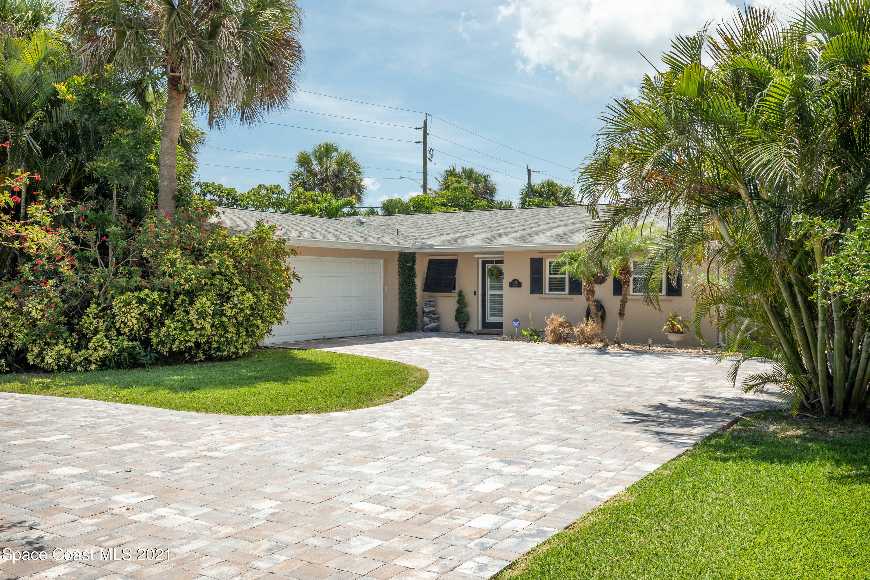 Property Photo:  401 5th Avenue  FL 32951 