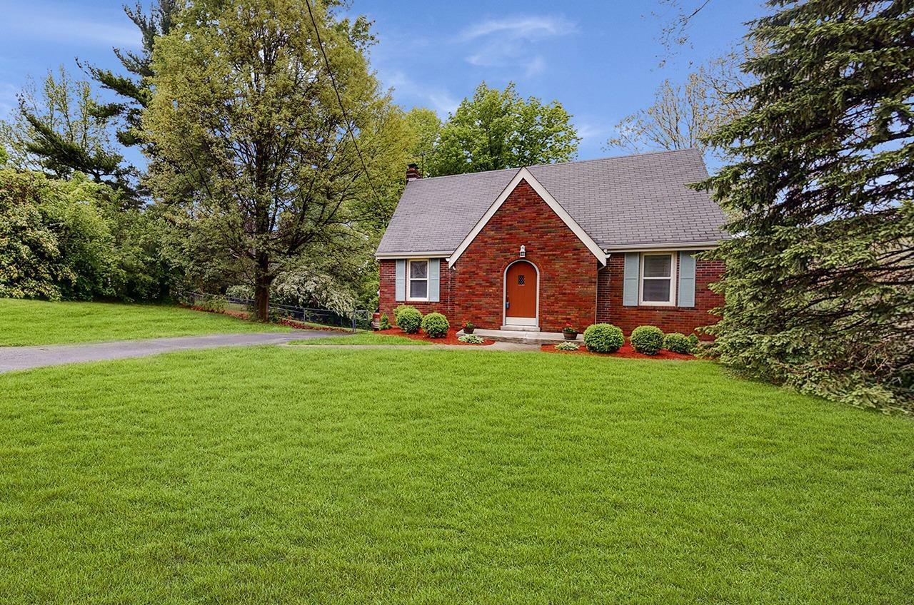 Property Photo: 3028 Diehl Rd OH 45211