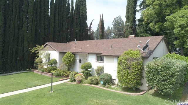 Property Photo:  8845 Corbin Avenue  CA 91324 