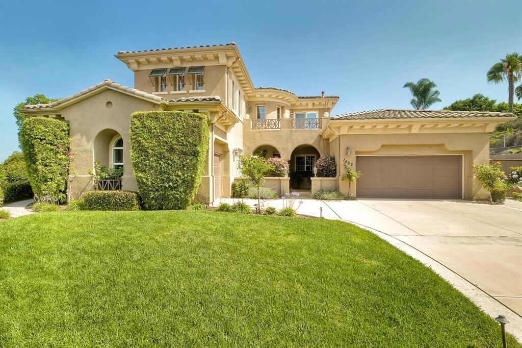 Property Photo:  1402 Ravean Ct  CA 92024 