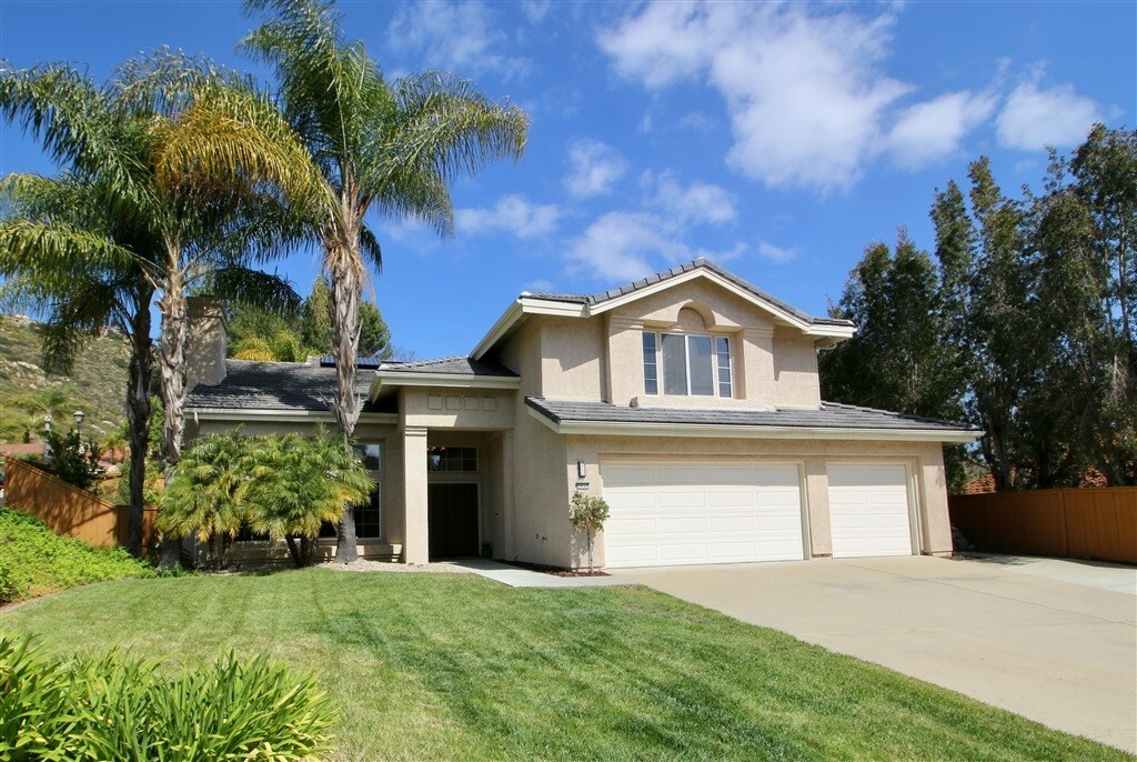 Property Photo:  2052 Monarch Ridge Cir  CA 92019 