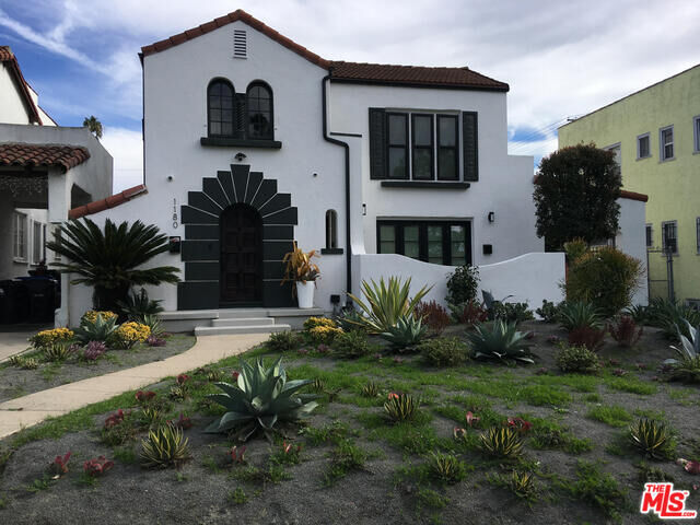 1182  Tremaine Ave  Los Angeles CA 90019 photo