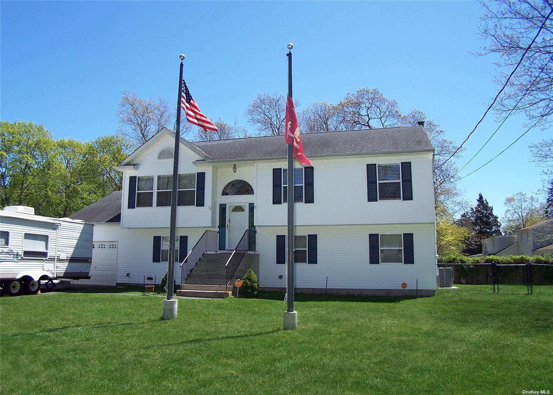 Property Photo:  206 Dogwood Road  NY 11951 