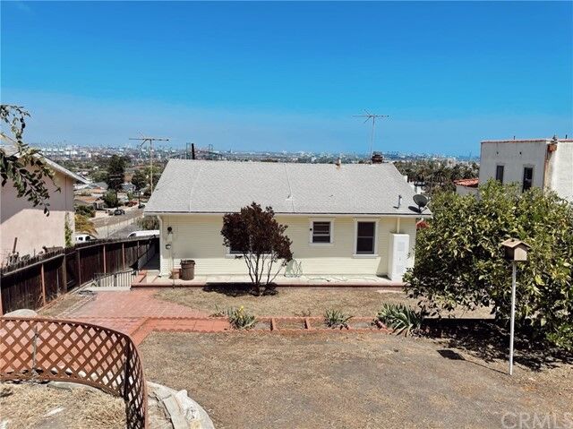Property Photo:  419 N N Leland Avenue  CA 90732 