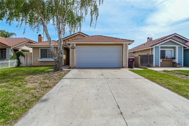 Property Photo:  611 Cypress Street  CA 92223 