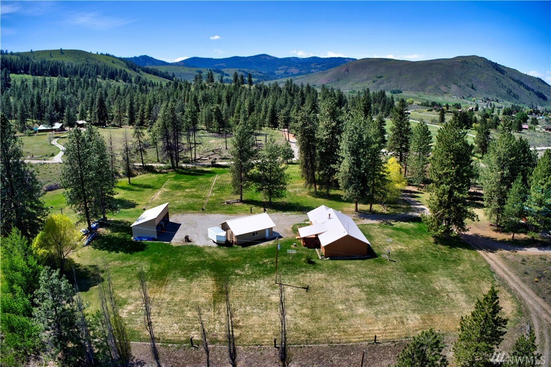 Property Photo:  6 Pineview Rd  WA 98862 