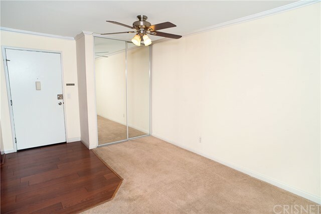 Property Photo:  5525 Canoga Avenue 212  CA 91367 