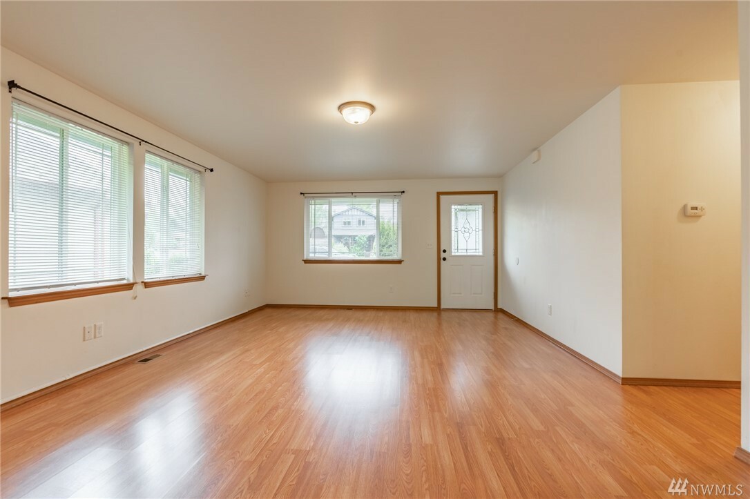 Property Photo:  6064 Captains Wy  WA 98248 