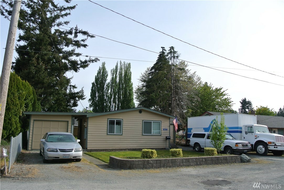 Property Photo:  18373 Lincoln St  WA 98273 