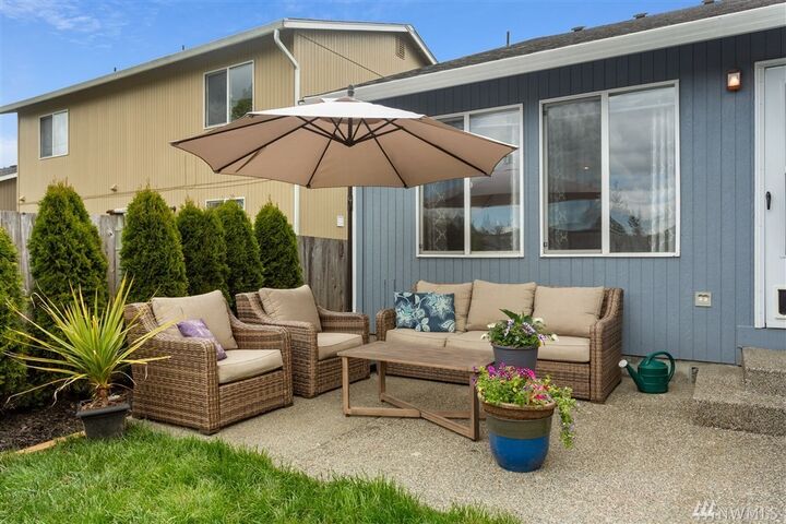 Property Photo: 18722 17th Ave E WA 98387