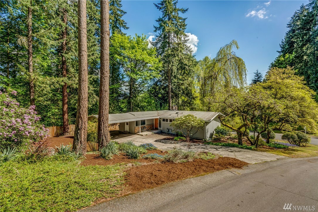 Property Photo:  6702 NE 195th St  WA 98028 