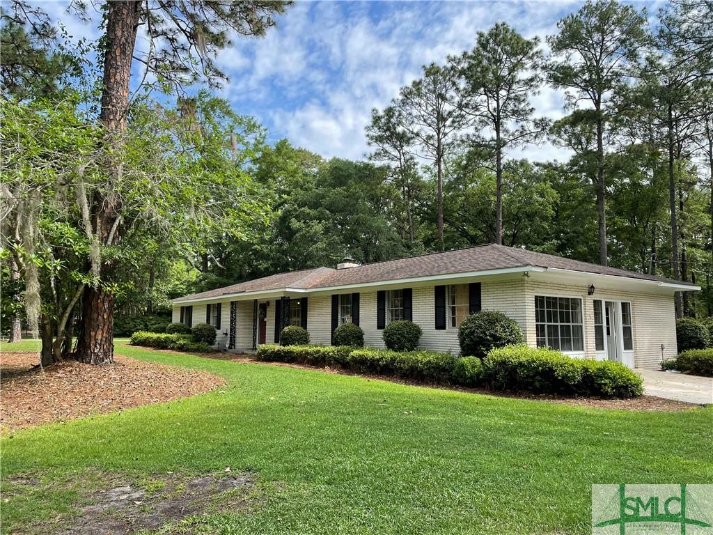 Property Photo:  301 Lakeview Drive  GA 31313 