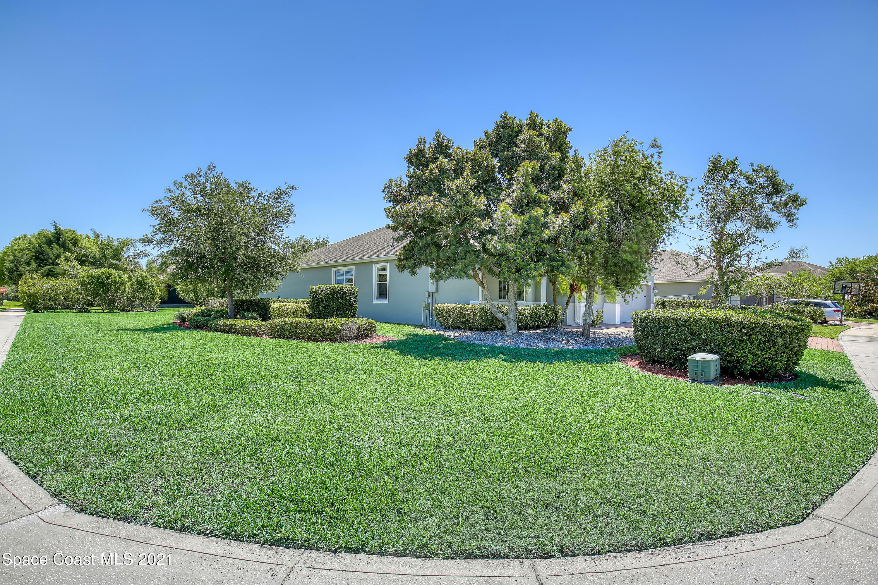 Property Photo: 6212 Goleta Circle FL 32940