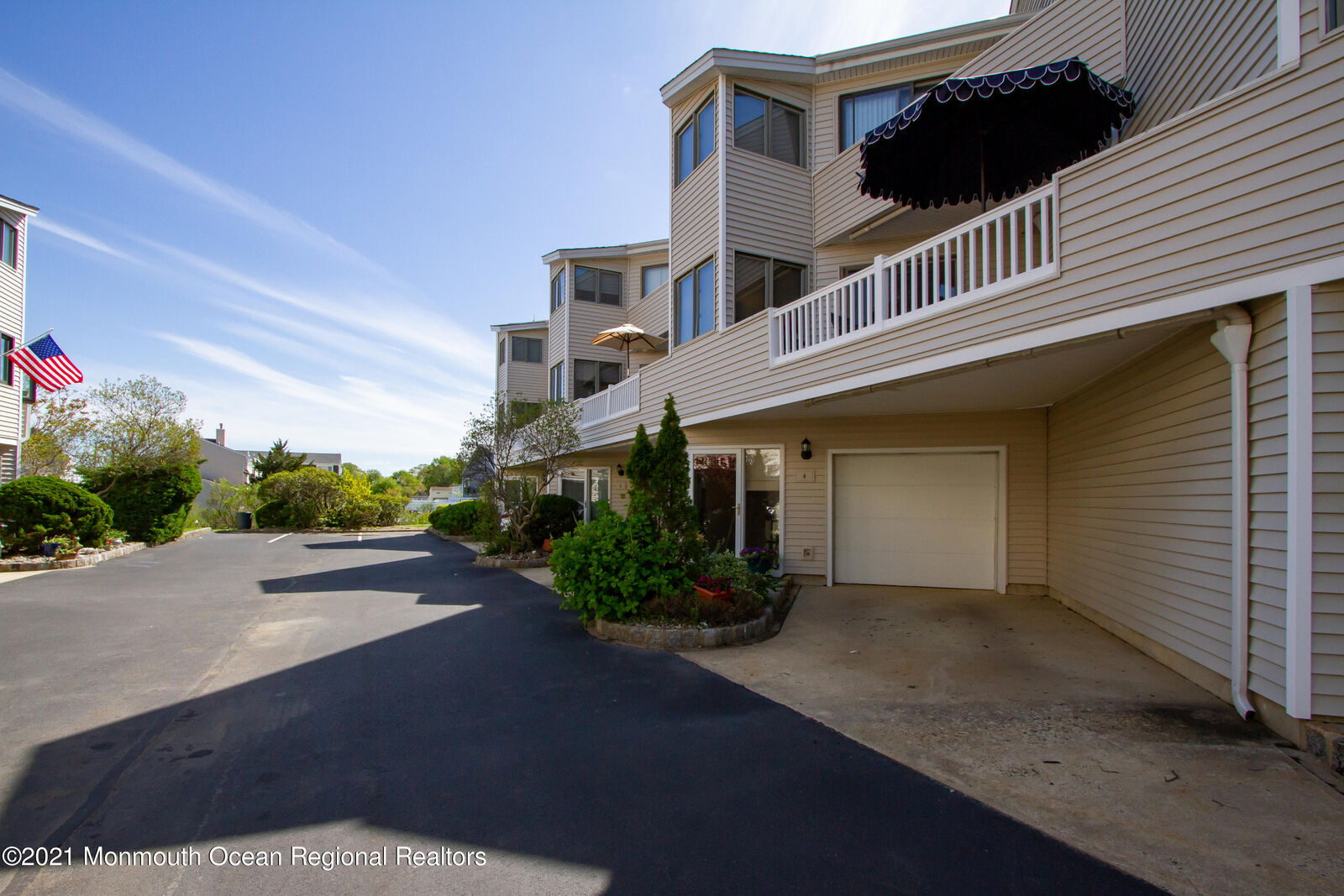Property Photo:  4 Newport Court  NJ 07740 