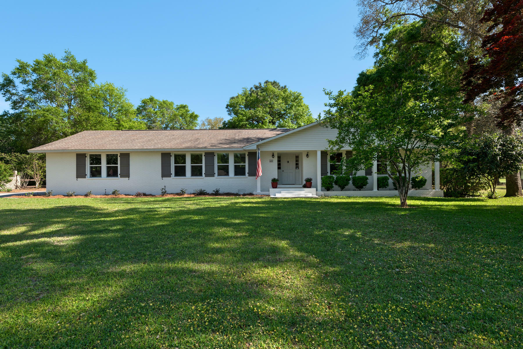 Property Photo:  425 Marion Drive  FL 32578 