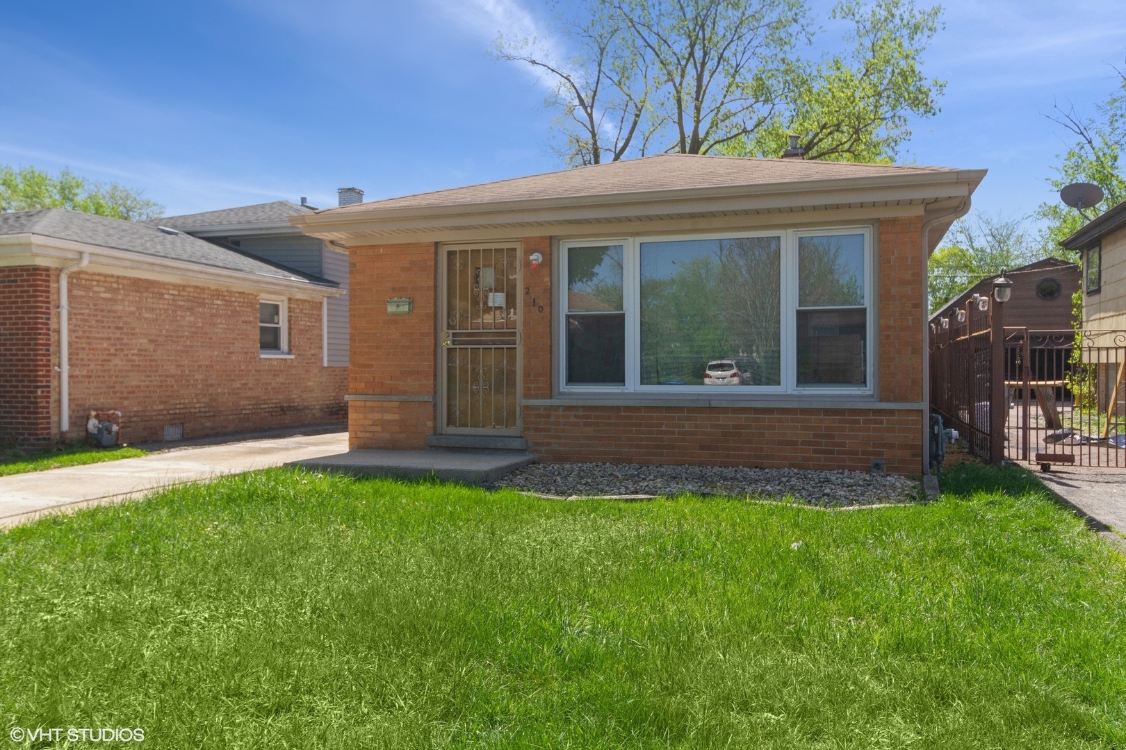 Property Photo:  210 W 156th Street  IL 60426 